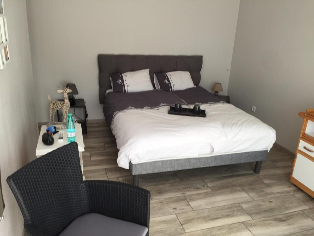 Alaguyauder Le Studio Chatillon-sur-Broue ภายนอก รูปภาพ